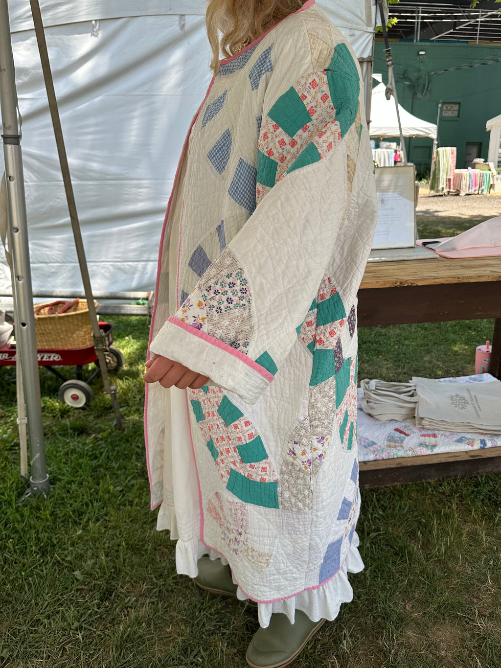 Pink Binding Wedding Ring Quilt Jacket