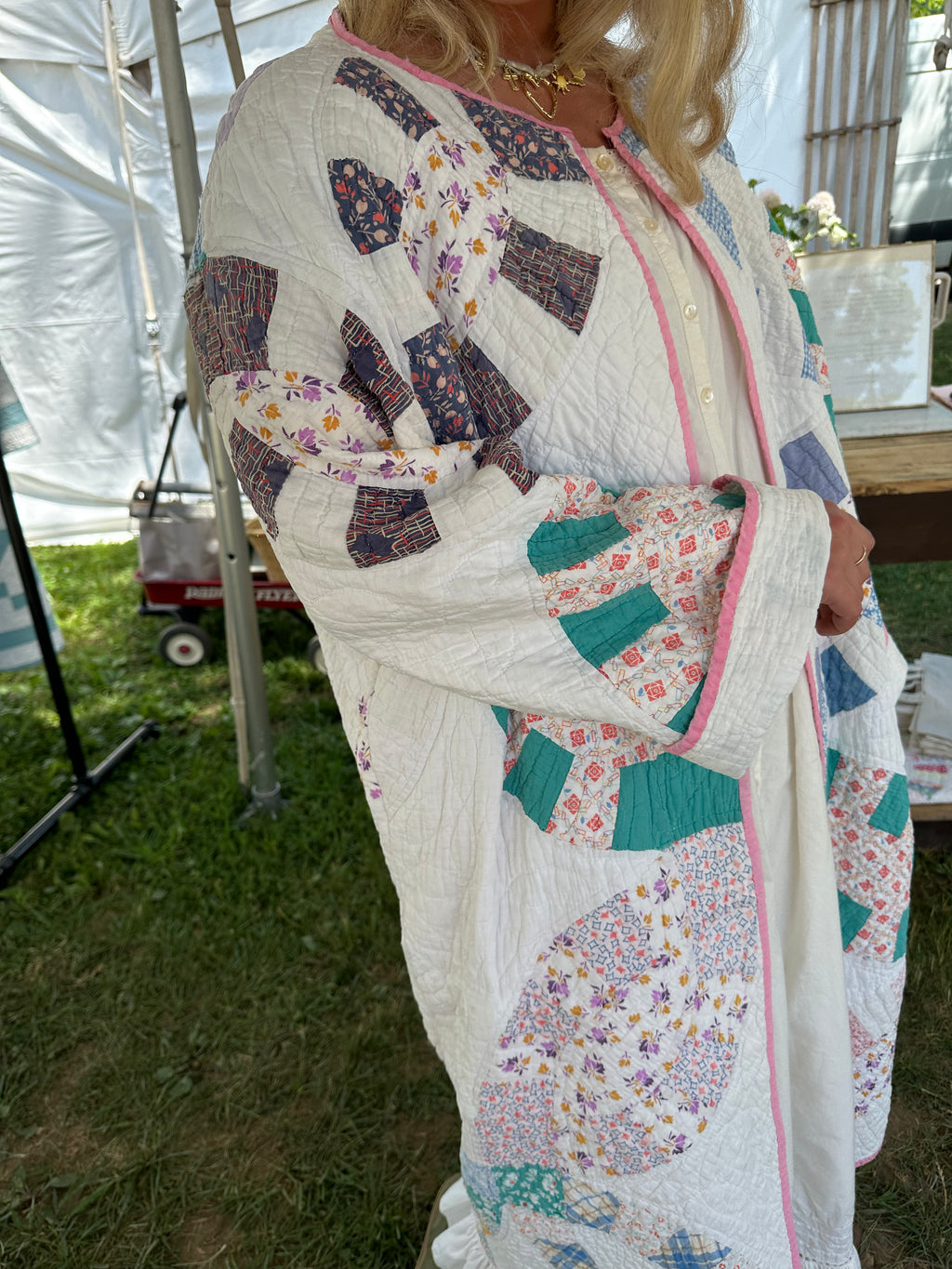 Pink Binding Wedding Ring Quilt Jacket