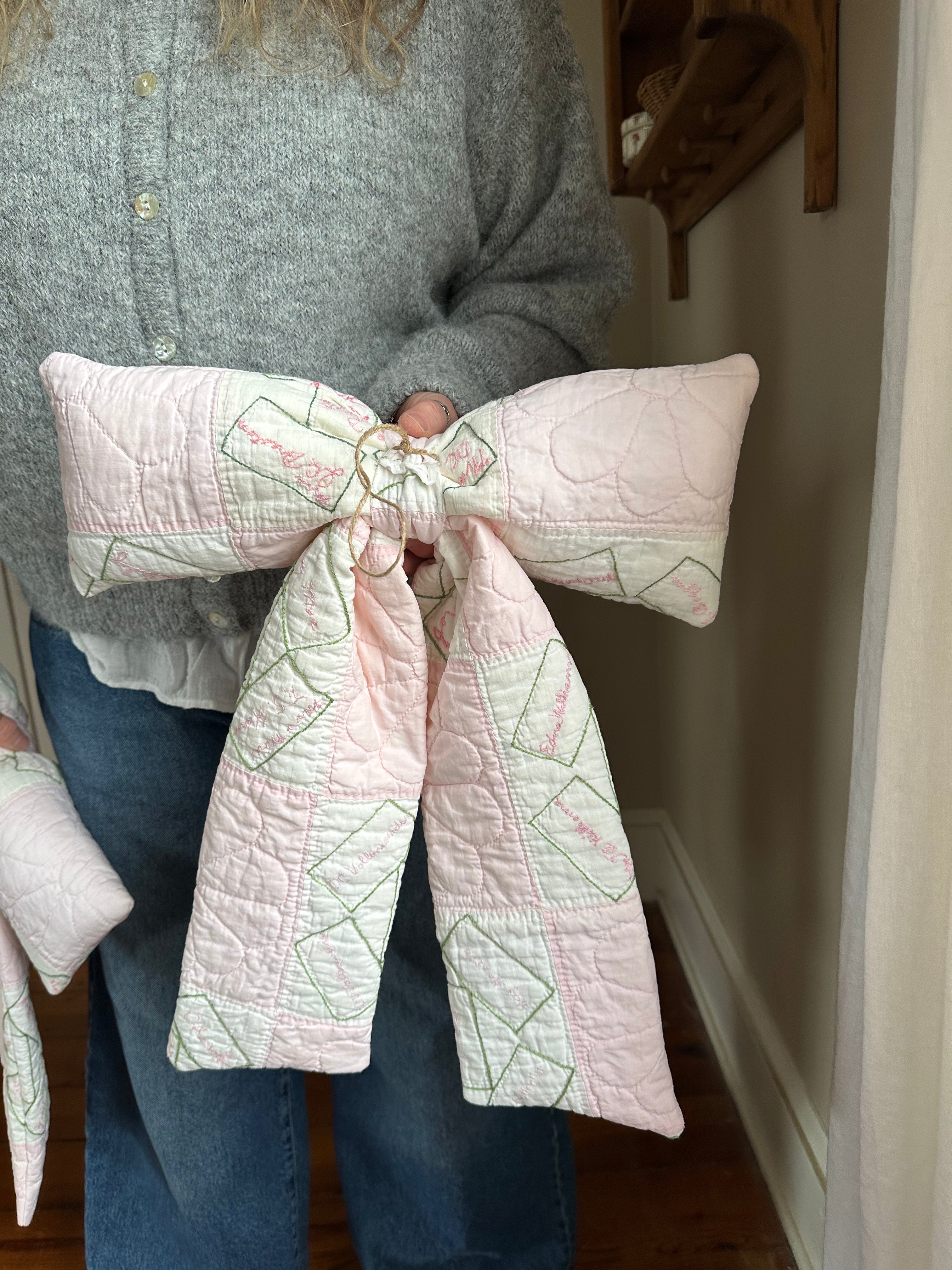 Pink Friendship Quilt Bow (02)