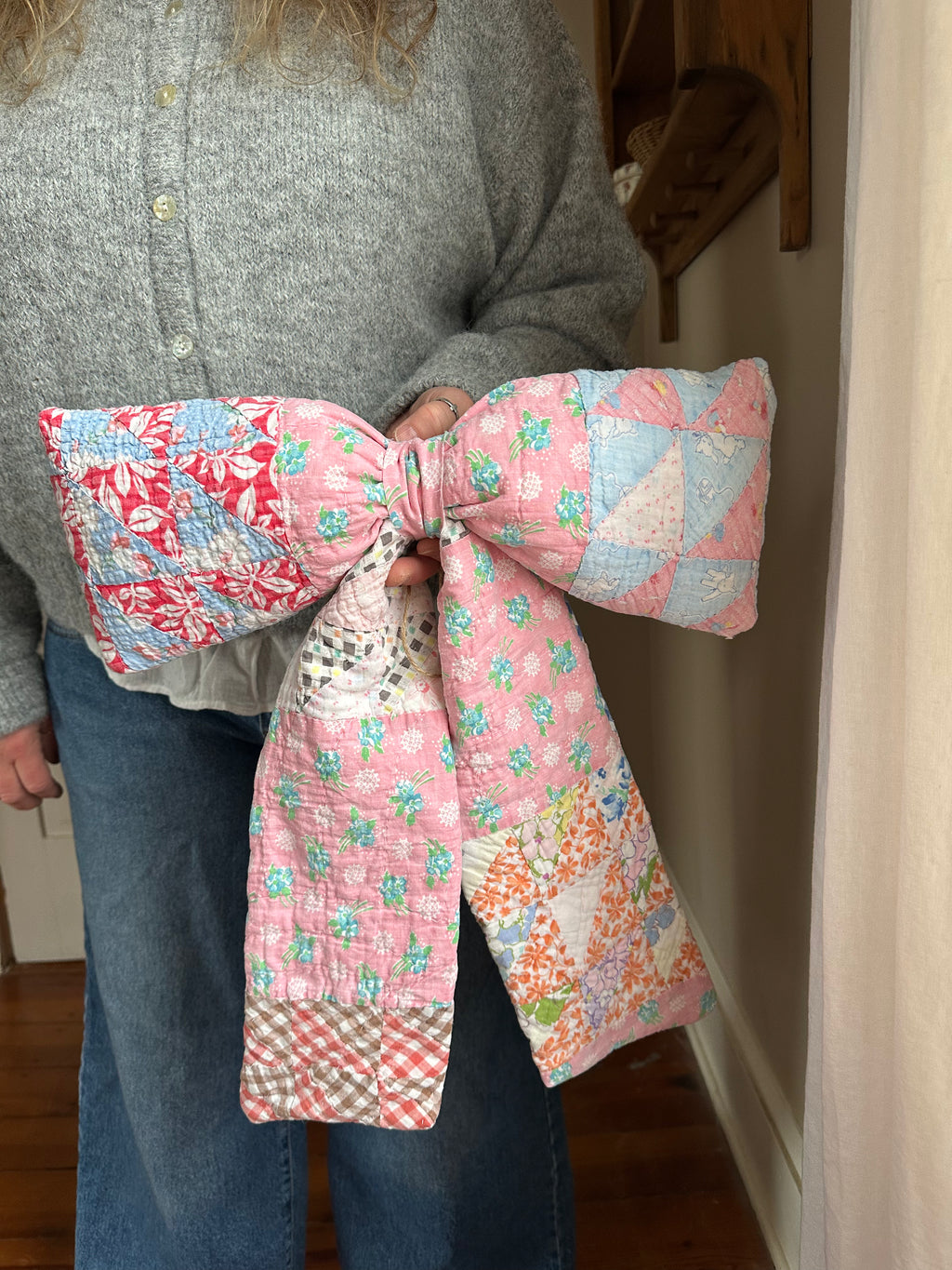 Pink Ocean Waves Quilt Bow (01)