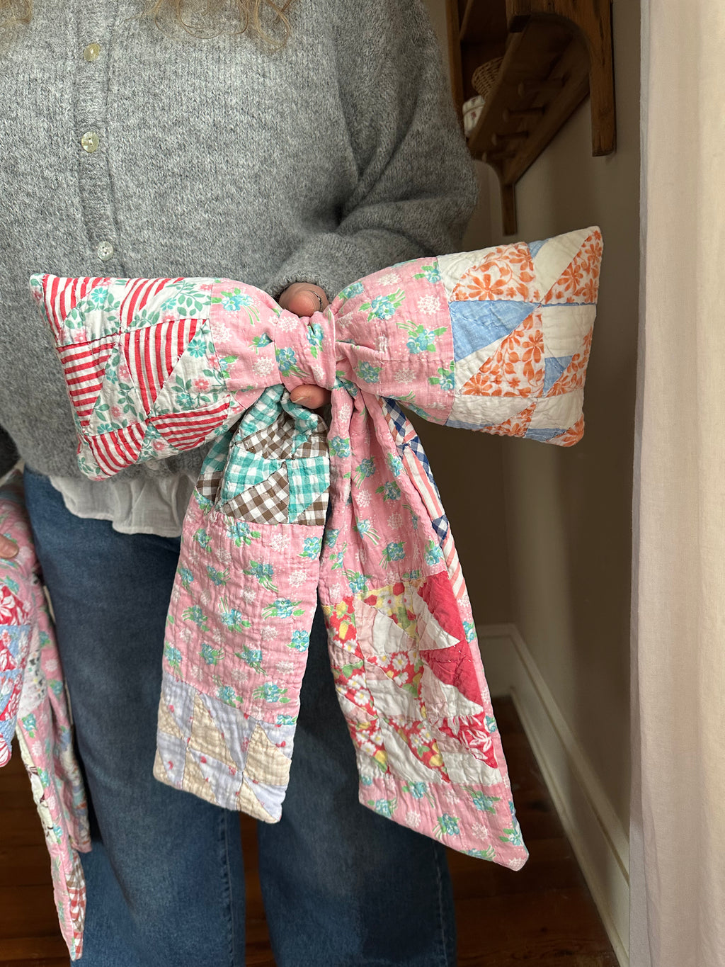 Pink Ocean Waves Quilt Bow (03)
