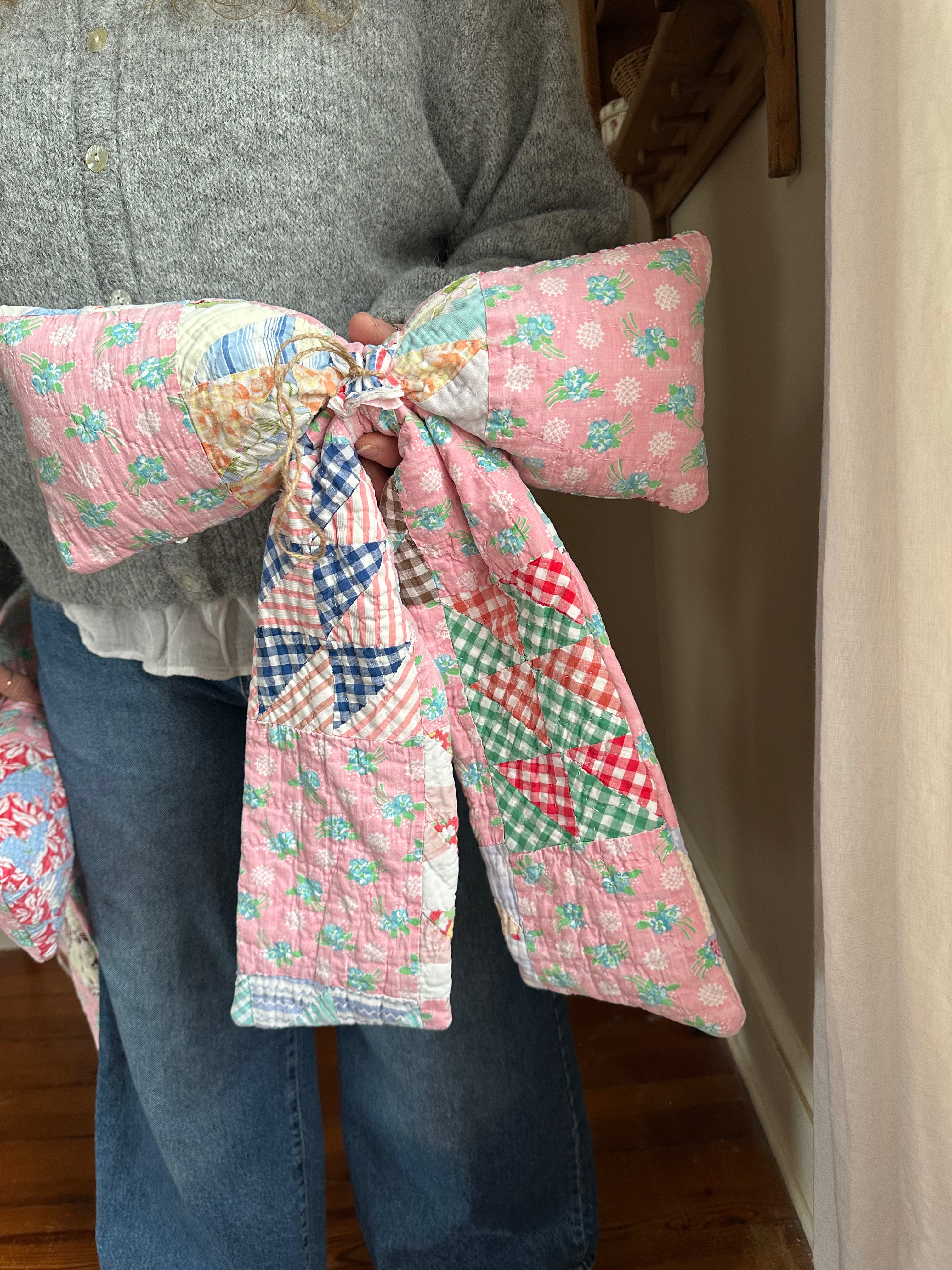 Pink Ocean Waves Quilt Bow (03)
