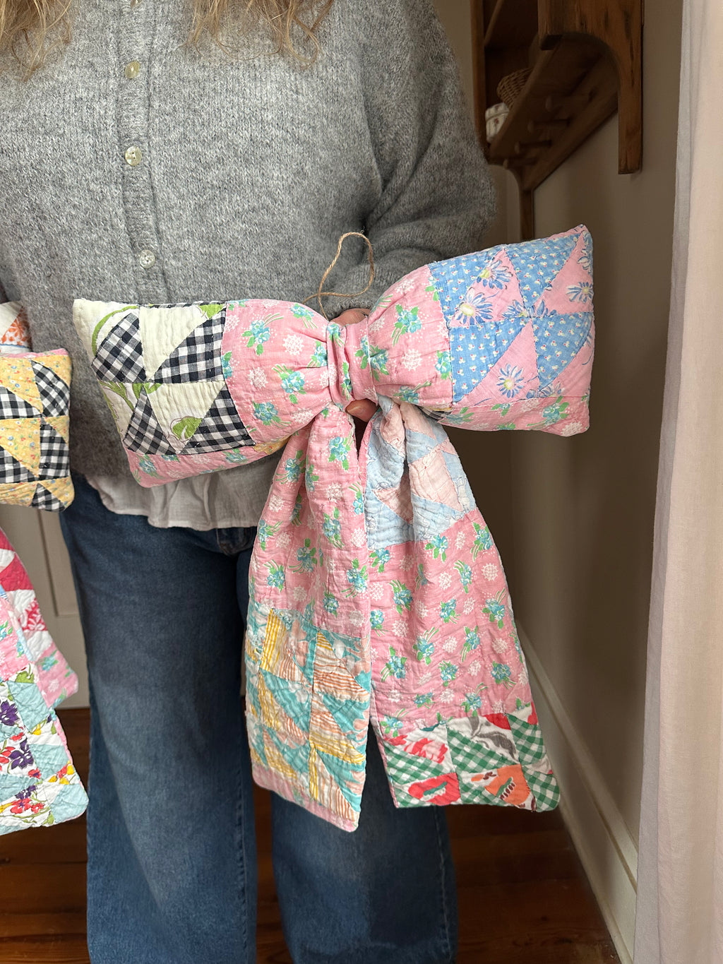 Pink Ocean Waves Quilt Bow (02)