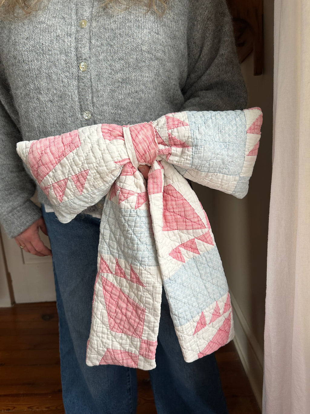 Red, White, & Blue Quilt Bow (01)