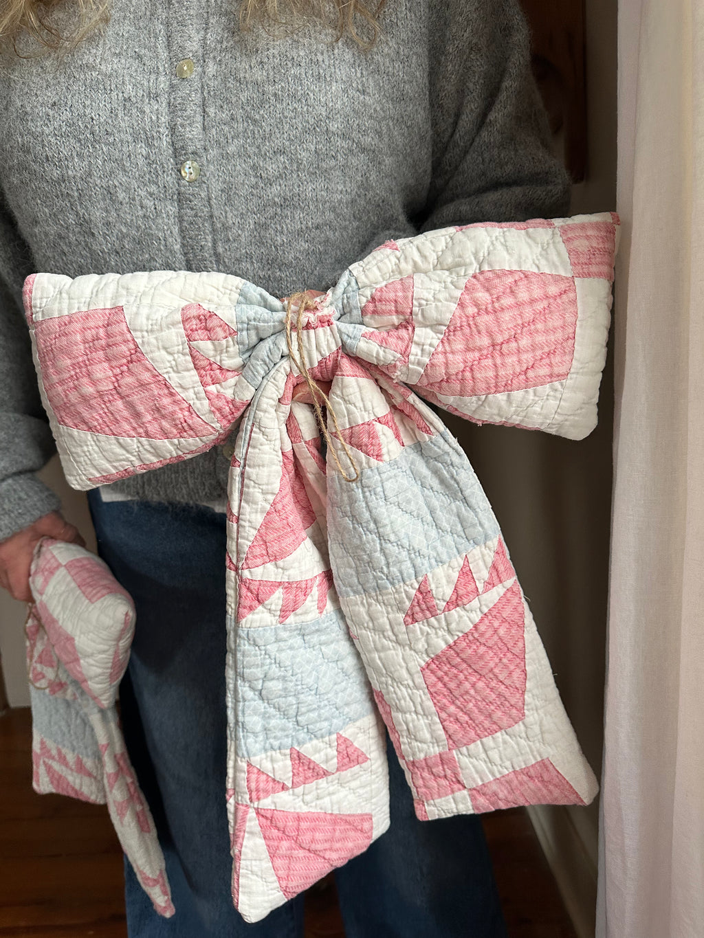 Red, White, & Blue Quilt Bow (02)