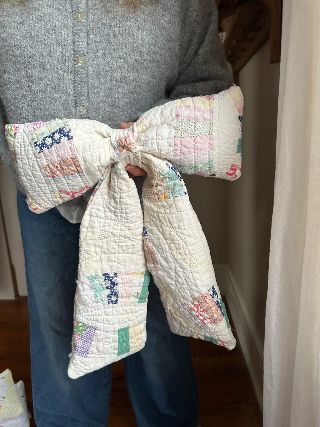 Pink & Blue Wedding Ring Quilt Bow (01)