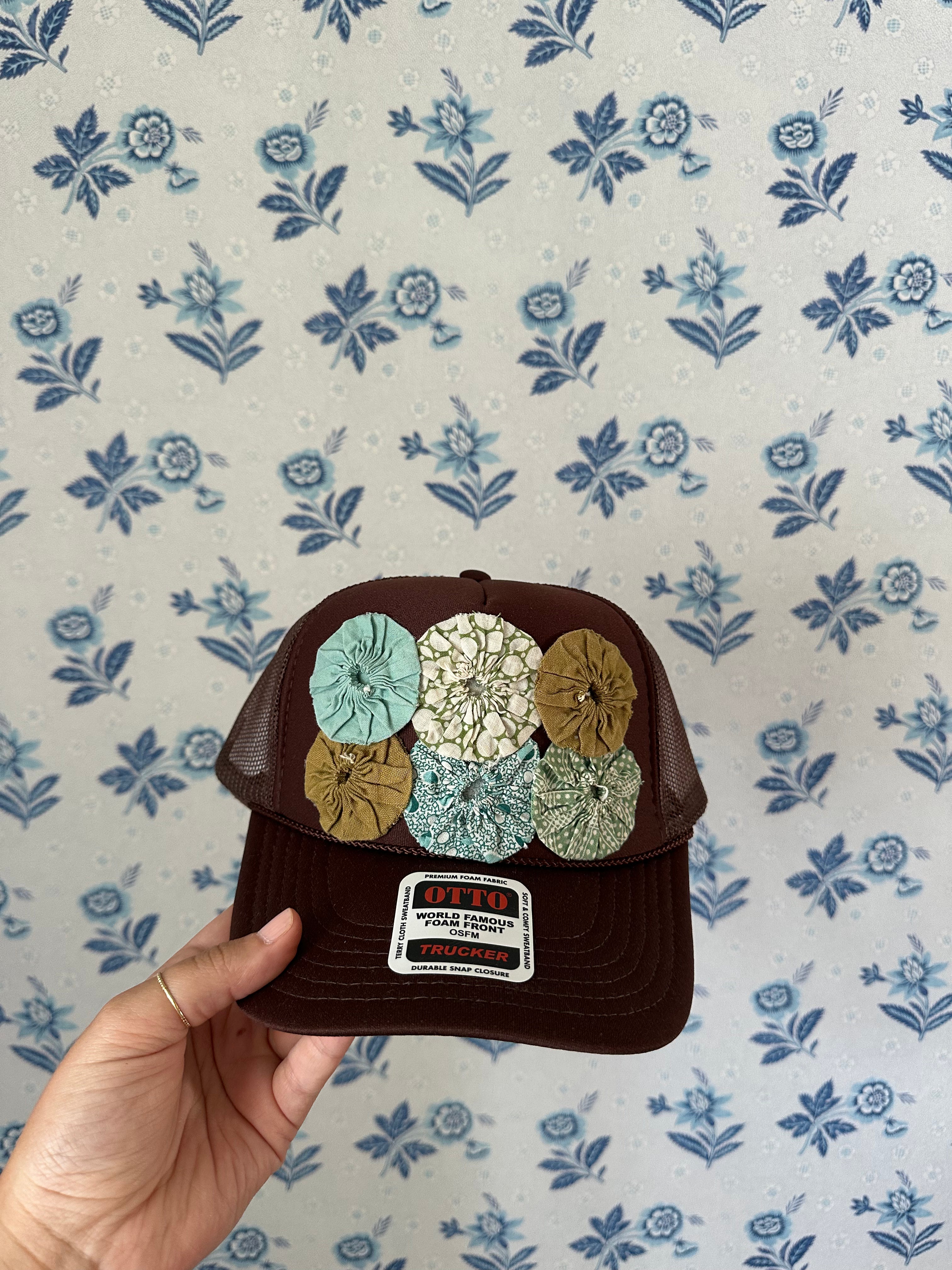 Vintage Yoyo Quilt Trucker Hat (01)