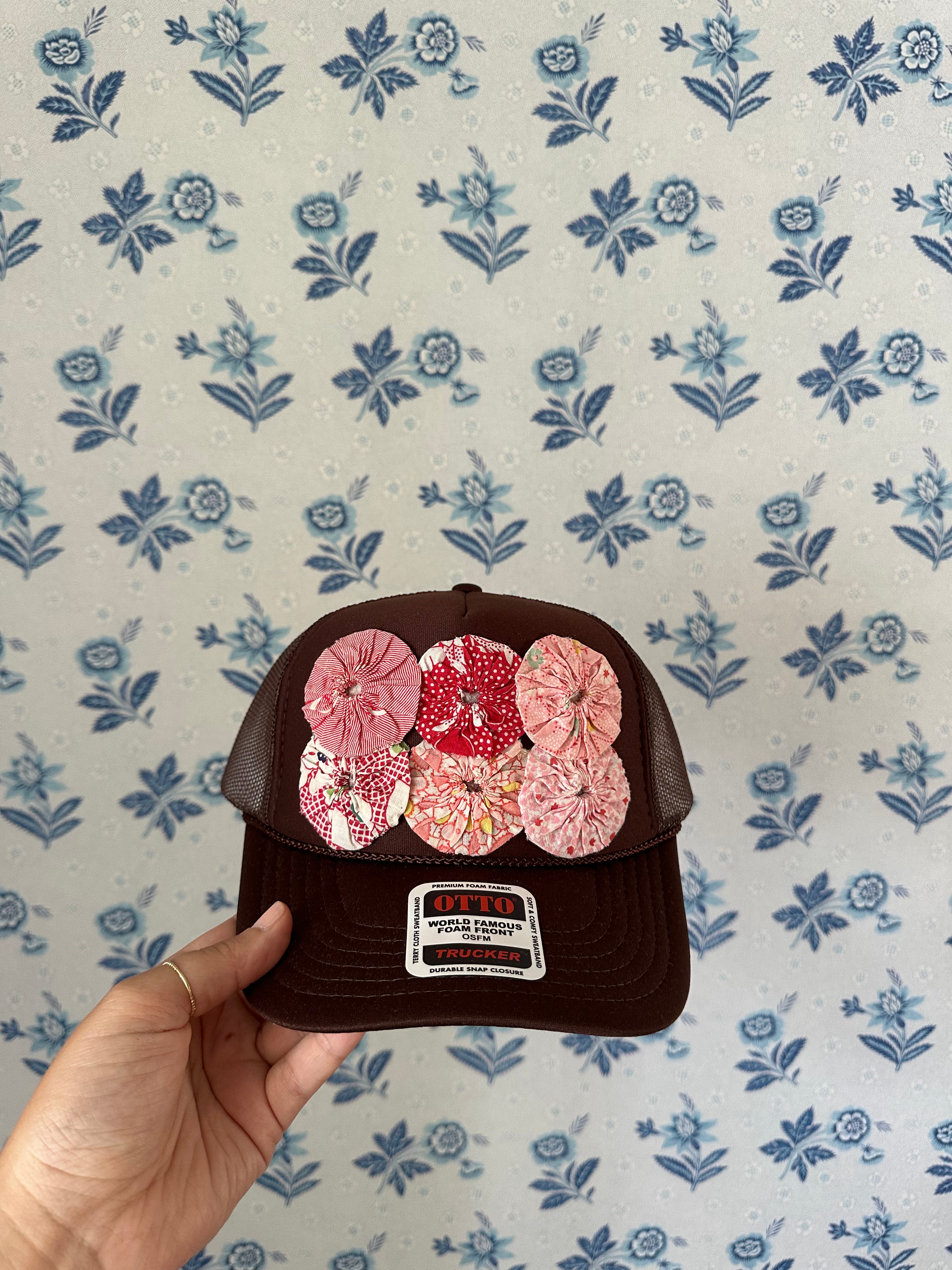 Vintage Yoyo Quilt Trucker Hat (03)