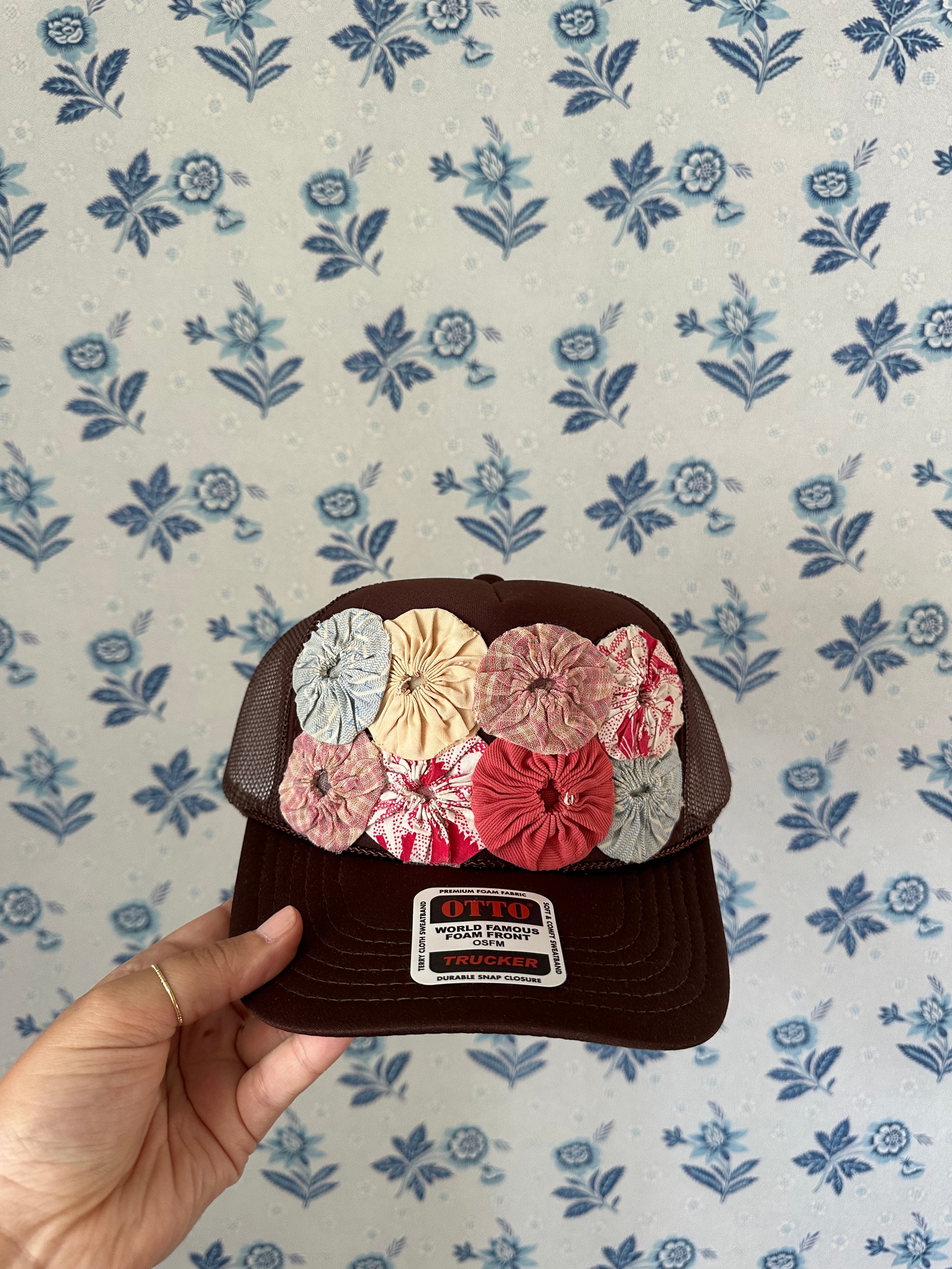 Vintage Yoyo Quilt Trucker Hat (04)
