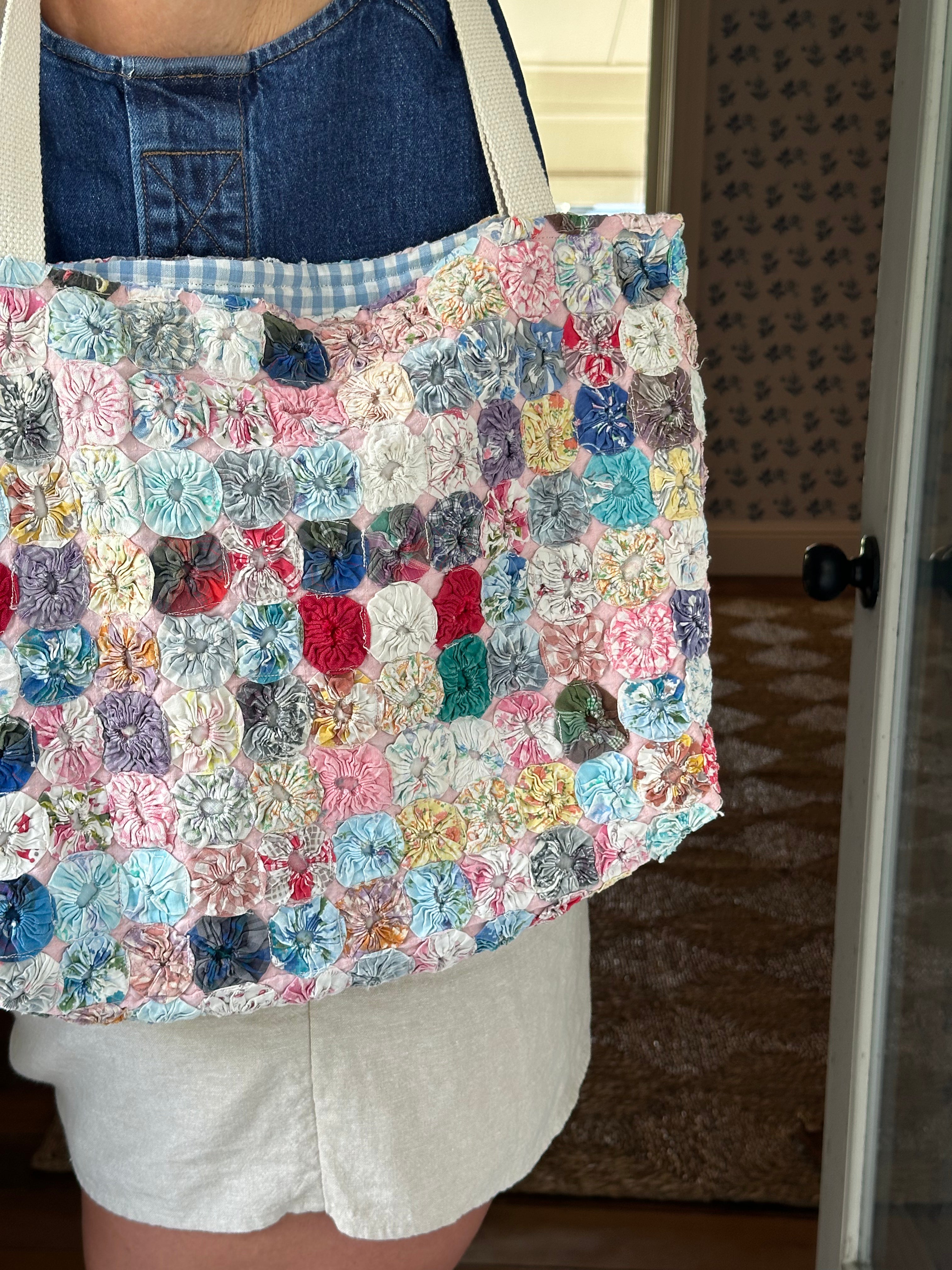 Yoyo Quilt Tote