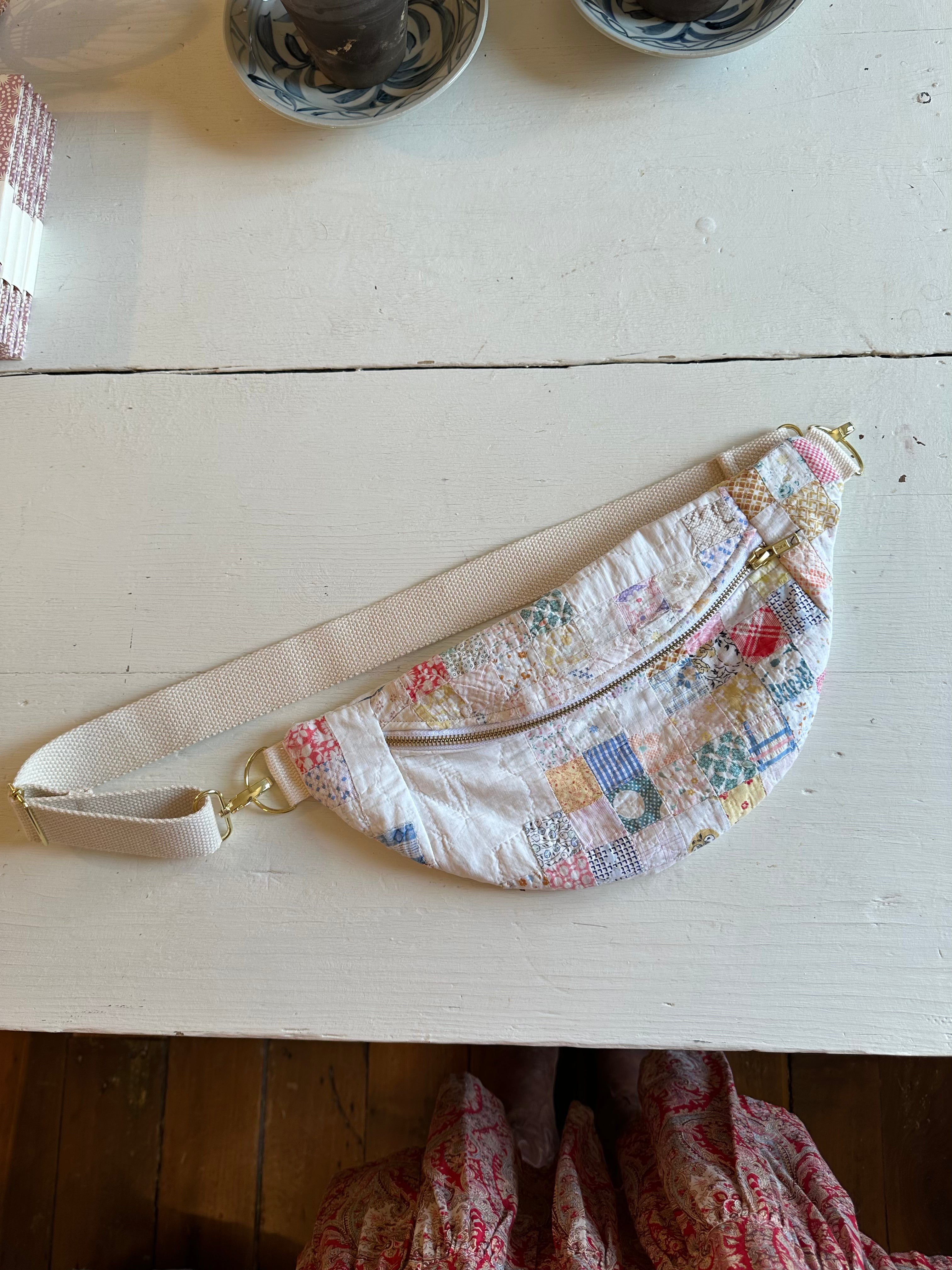 Vintage Quilt Fanny Pack (03)