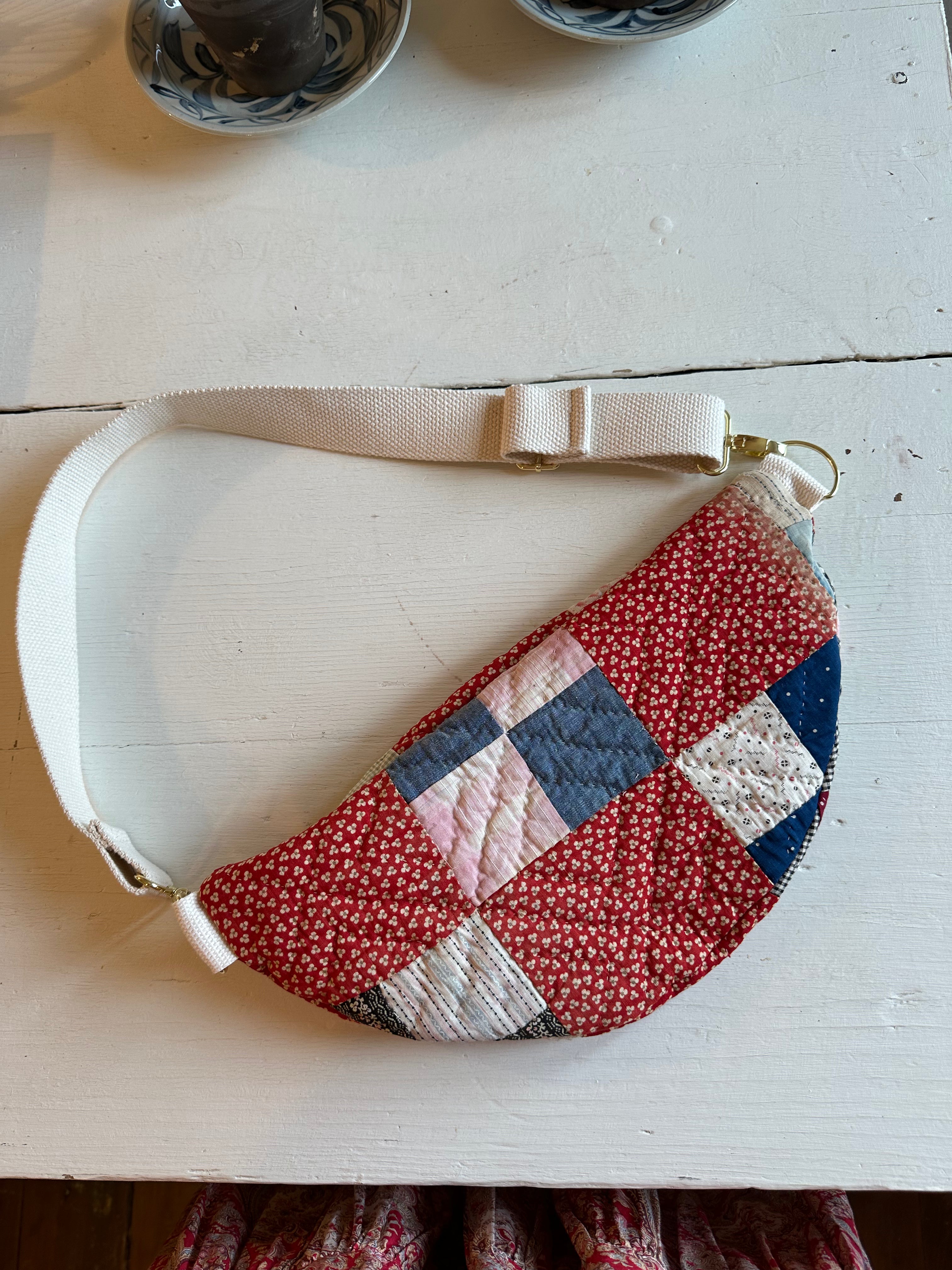 Vintage Quilt Fanny Pack (01)