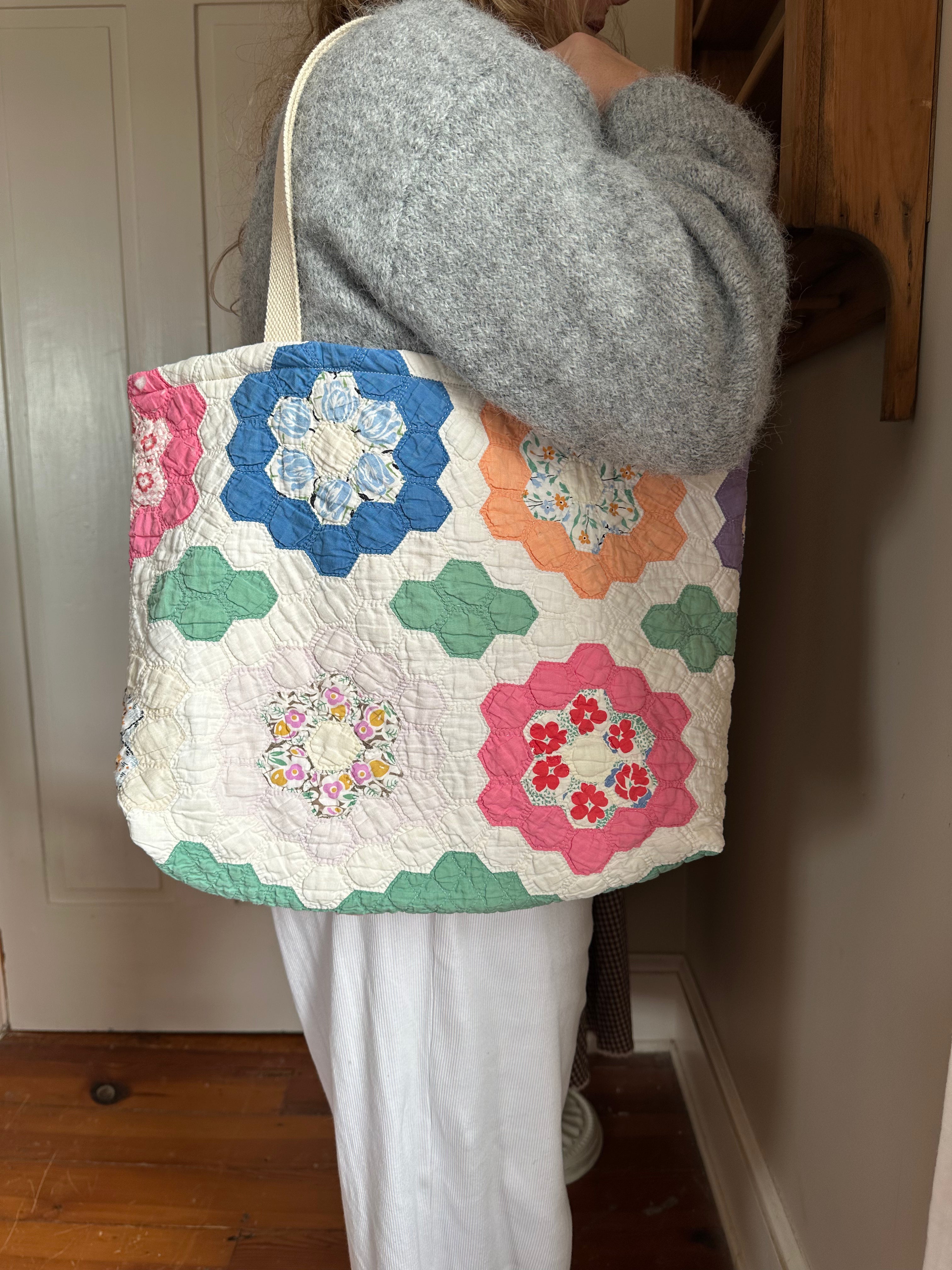 Green Grandma's Garden Quilt Tote Bag & Pouch Set