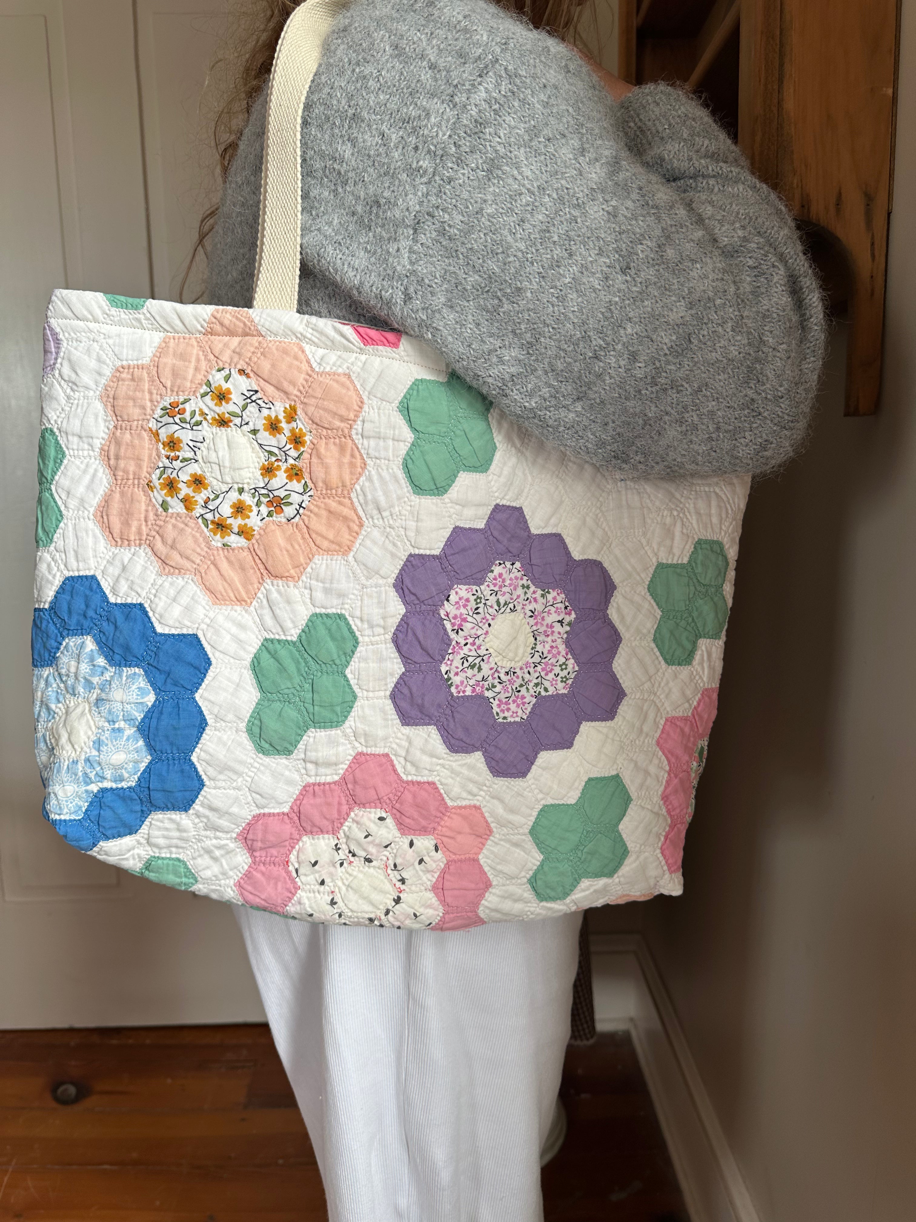 Green Grandma's Garden Quilt Tote Bag & Pouch Set