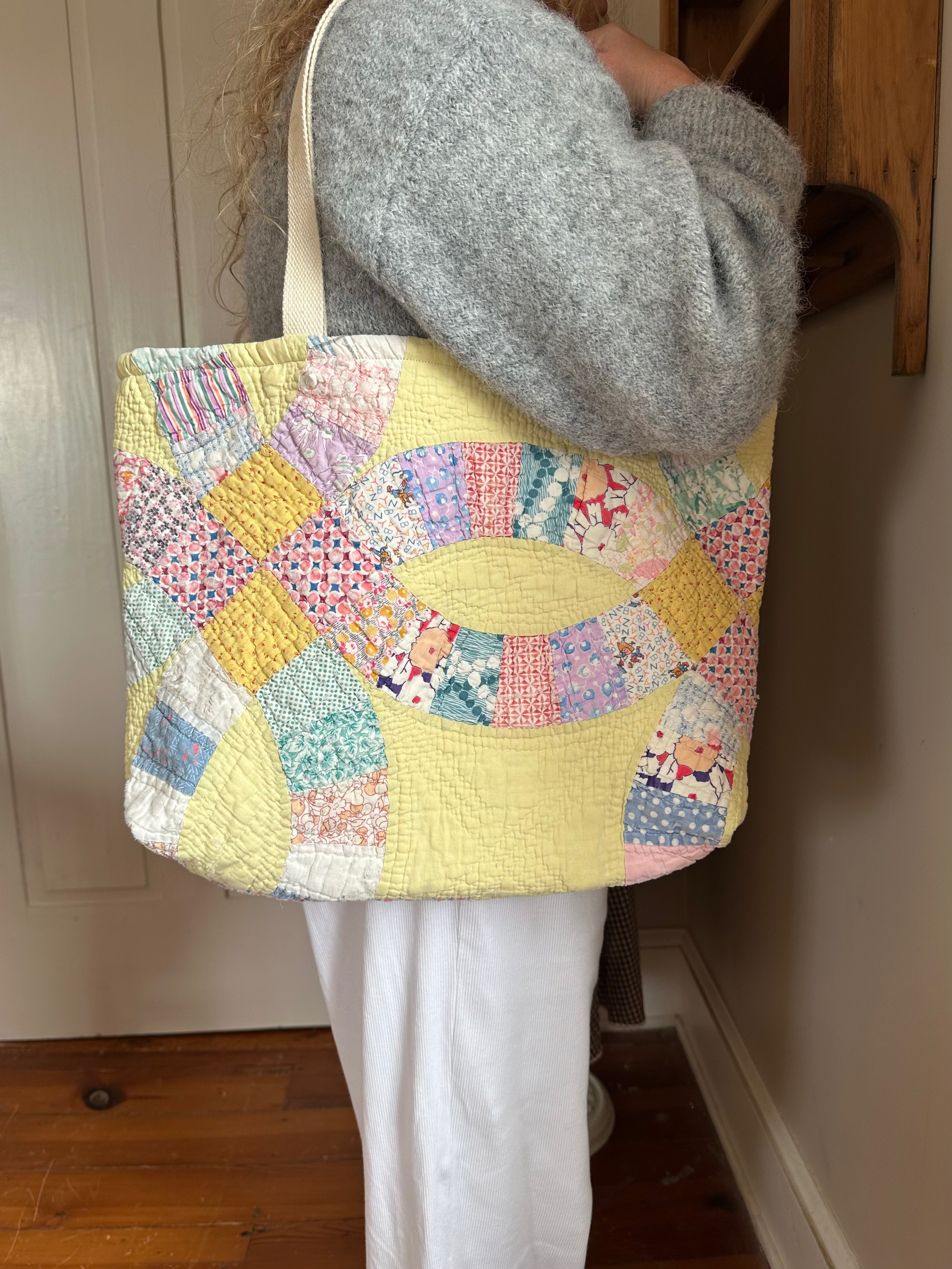 Yellow Wedding Ring Quilt Tote Bag & Pouch Set