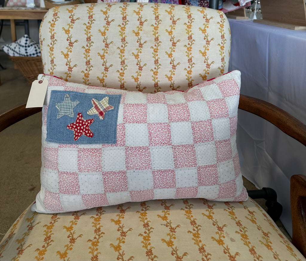 American Flag Quilt Pillow (01)